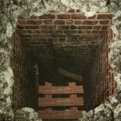 Bodenmotiv einer gemauerten Grube mit Holzbrettern – der Boden wirkt wie ein Schacht